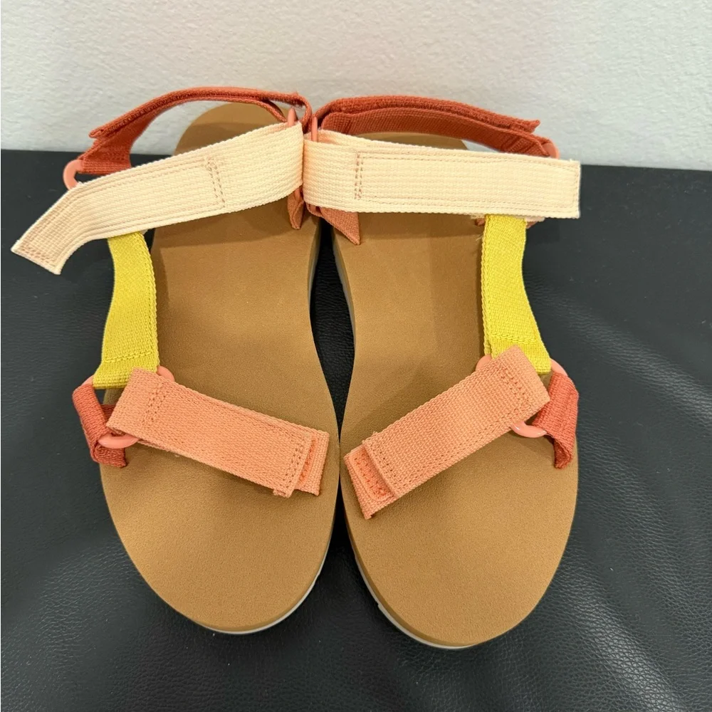 Universal Thread Multicolor Sandals - Picture 2 of 4
